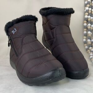 BJ Shoes Women’s lightweight Waterproof Warm ankle boots Brown size 6 NWOT